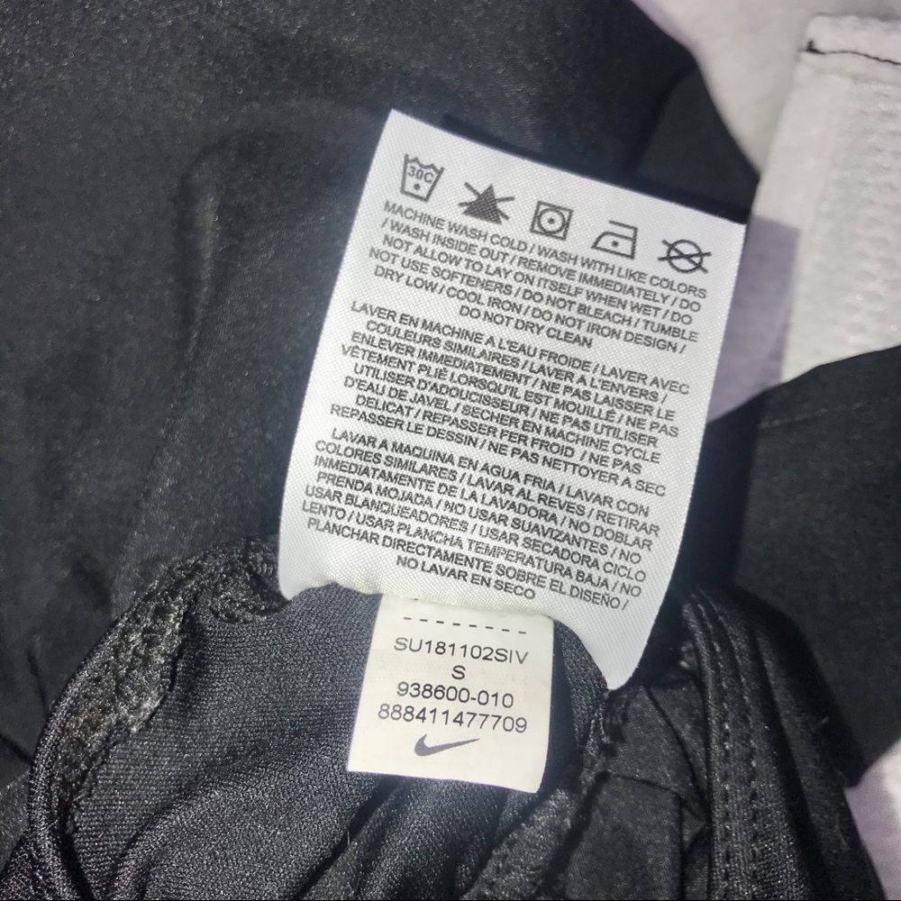 NIKE Athletic Black Shorts - Picture 4 of 4